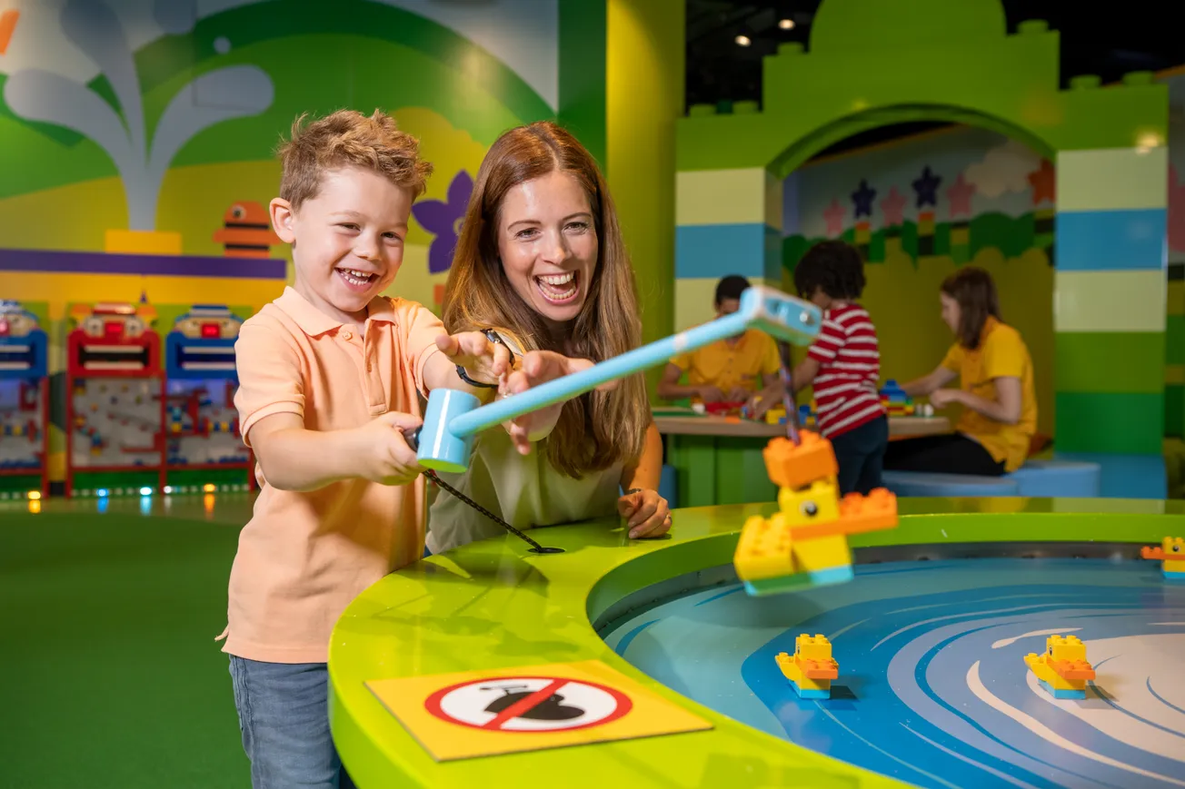Celebra el Día de las Madres con diversión en familia en LEGO Discovery
