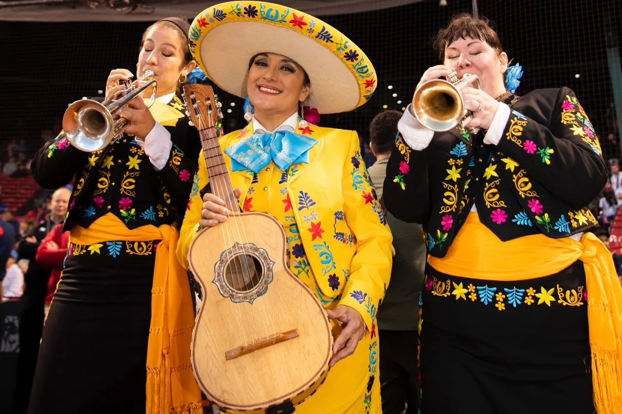 El Centro Cultural Verónica Robles ofrece la noche mexicana junto a los Red Sox