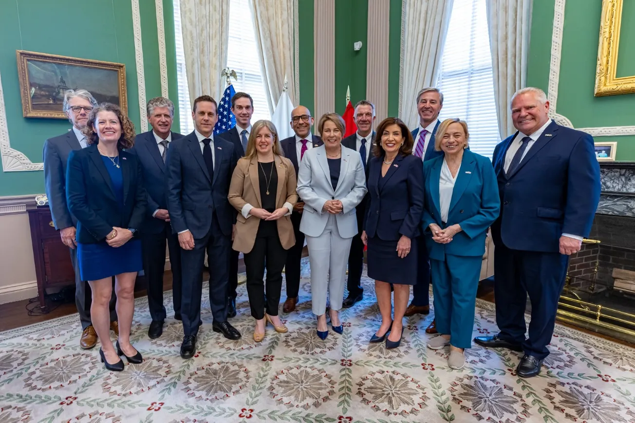 Gobernadores del noreste de EE. UU. y primeros ministros de Canadá acuerdan seguir colaborando en comercio y economía