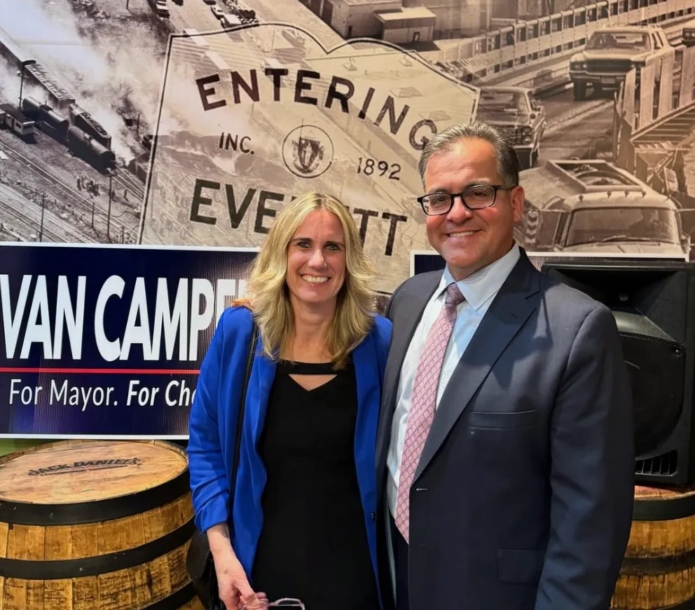 Everett tiene nuevo alcalde después de 18 años: ¿Quién es?
