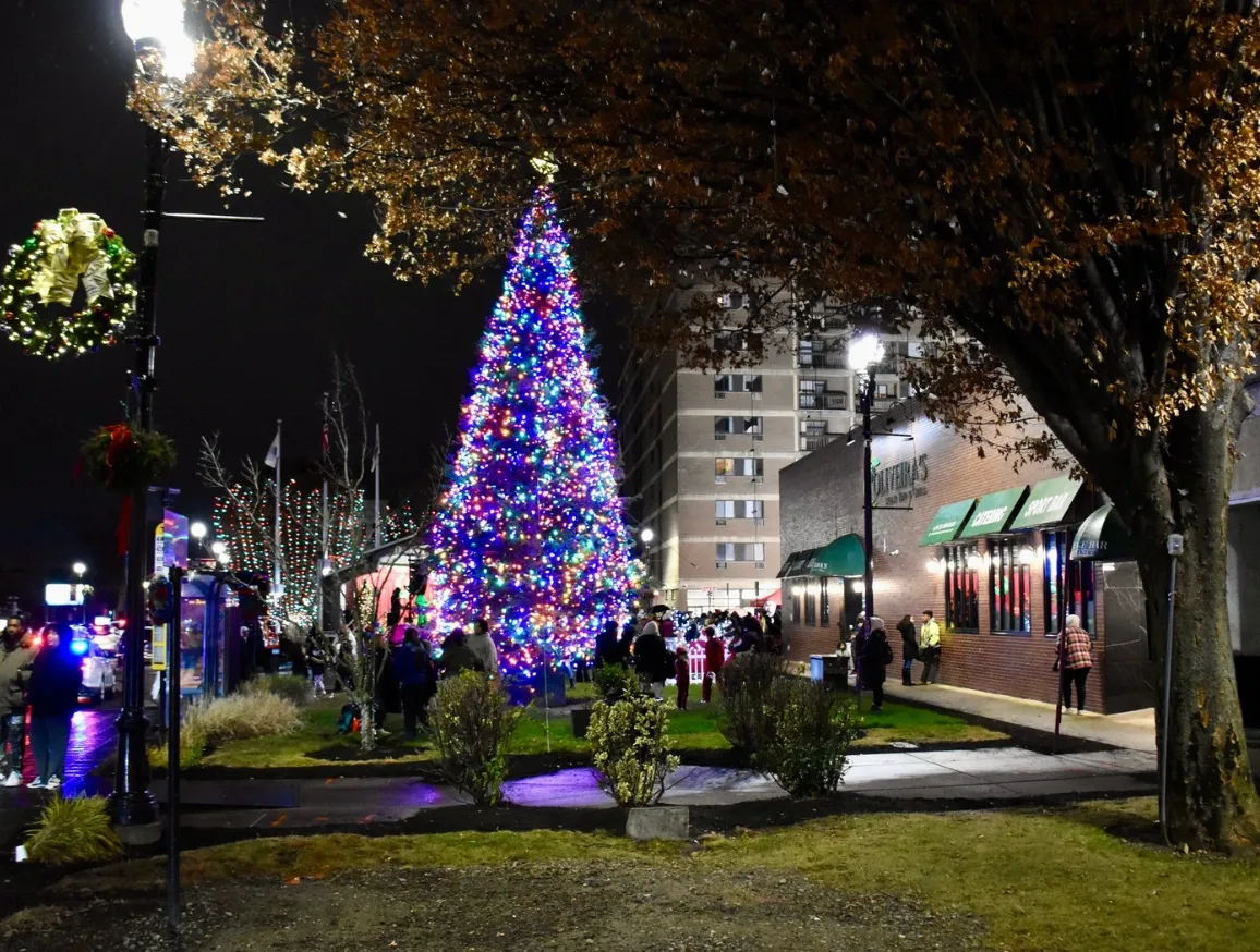 Dónde ver los mejores encendidos de Navidad fuera de Boston