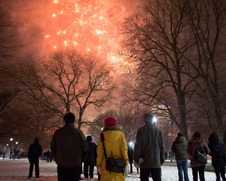 Qué abre y qué cierra en Año Nuevo en Massachusetts