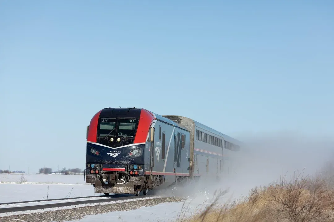 Tren de Amtrak se sale de las vías en el oeste de MA tras pasar por un tramo congelado
