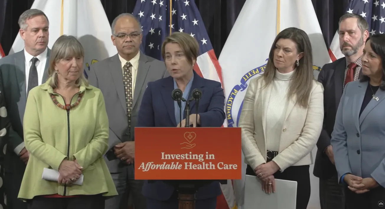Massachusetts refuerza ayudas para mantener seguros de salud accesibles ante aumentos federales
