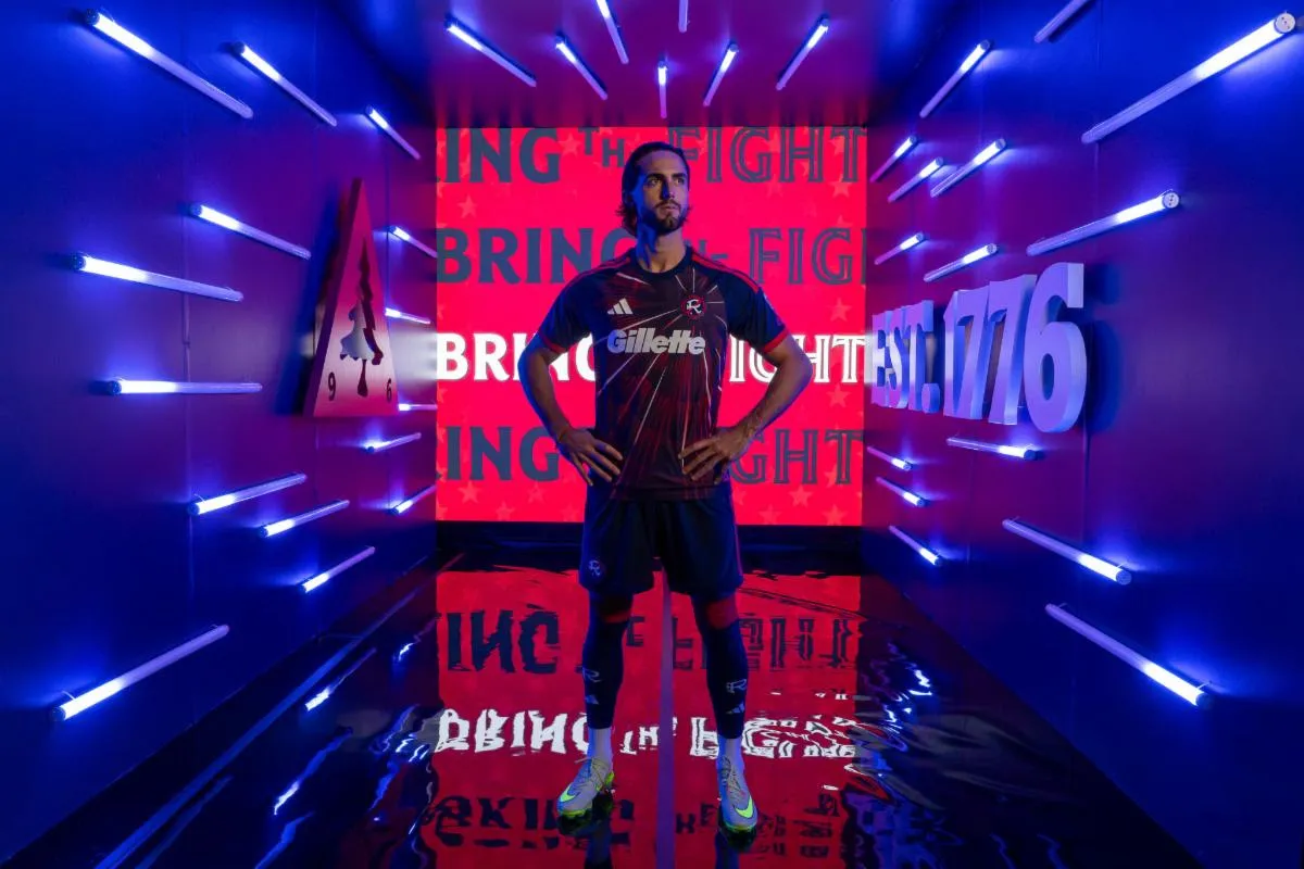 El New England Revolution presenta su nuevo uniforme que rinde homenaje a la independencia de Estados Unidos