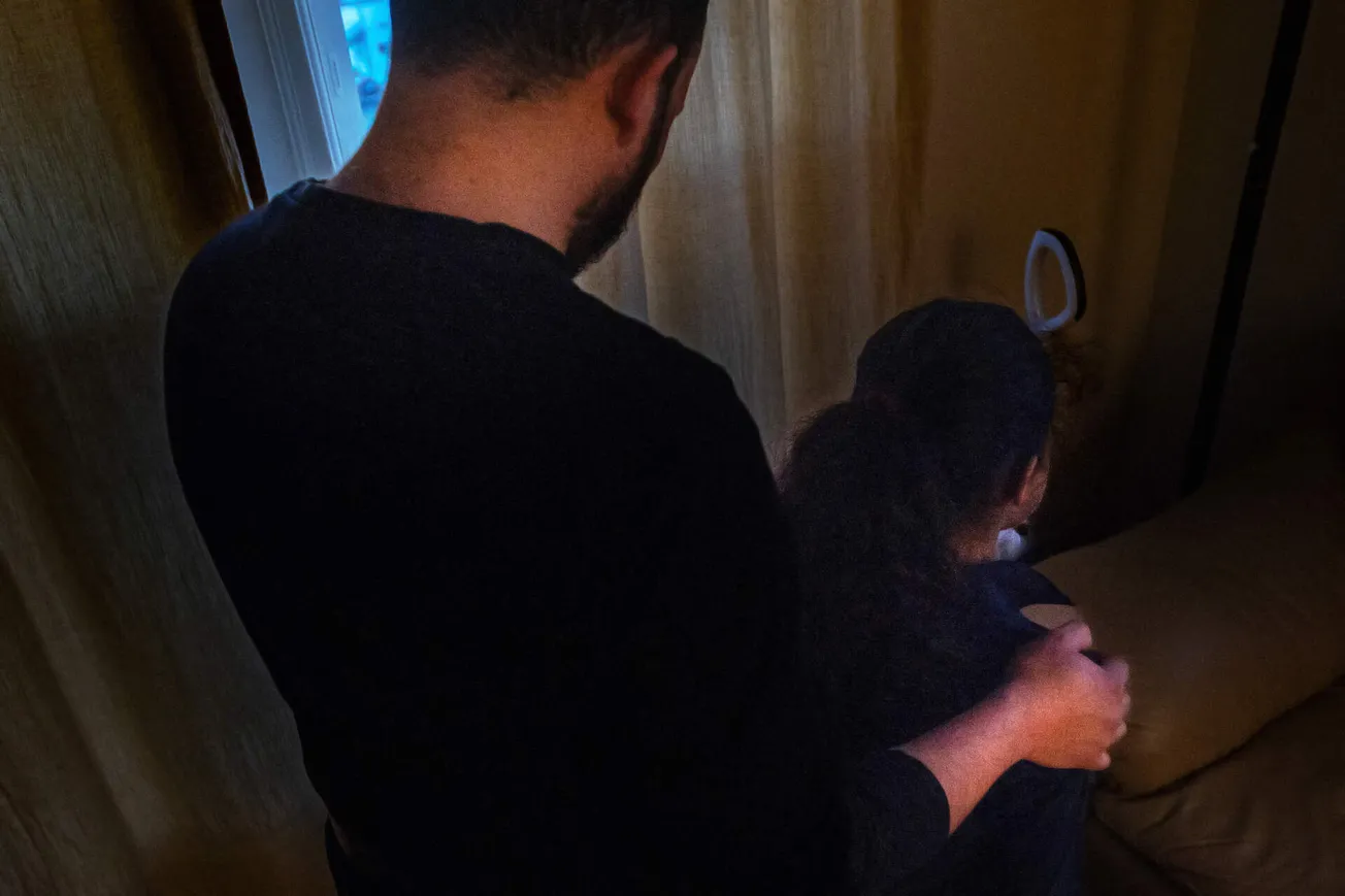 Los niños a menudo enfrentan audiencias de deportación solos, con poca supervisión pública