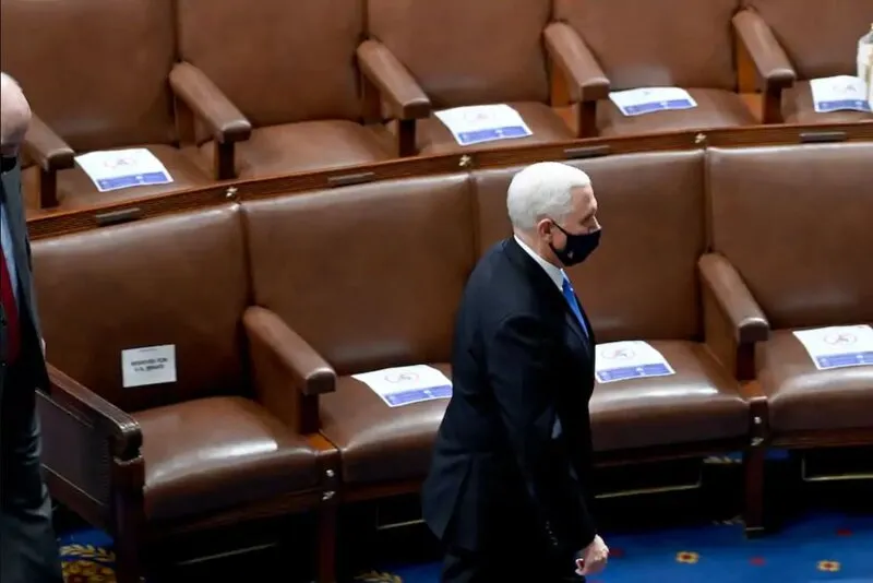 Creciente evidencia sugiere que Trump sabía el peligro que corría Pence en el Capitolio