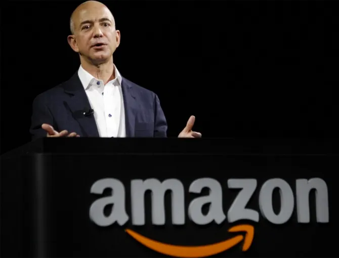 Jeff Bezos renuncia a su cargo como CEO de Amazon para asumir como presidente ejecutivo