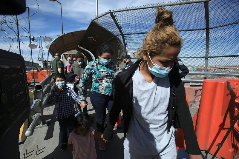 Gobierno asegura disponibilidad de habitaciones de hotel para albergar a migrantes