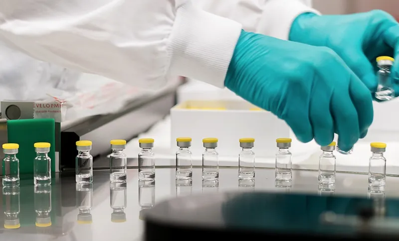 Estudio confirma efectividad de la vacuna de Johnson & Johnson contra variantes del COVID-19