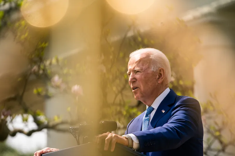 Biden da marcha atrás sobre límite a refugiados tras rebelión de demócratas y grupos progresistas