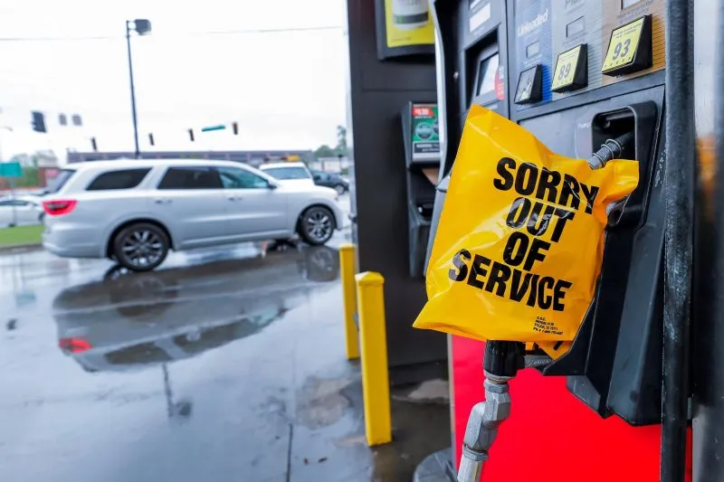 Estaciones de servicio prevén una disminución de compras nerviosas de gasolina