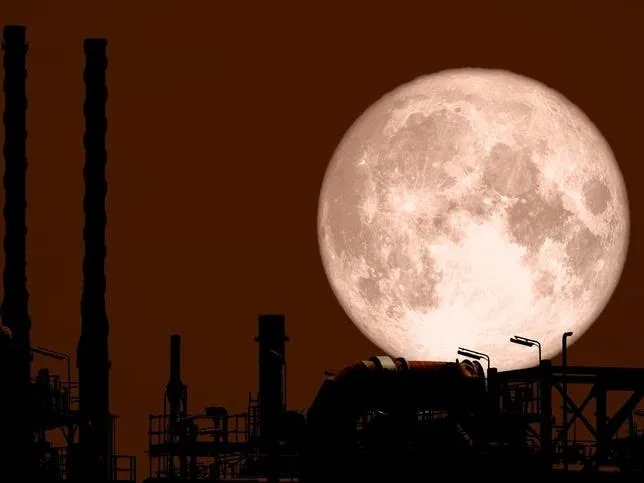 strawberry moon