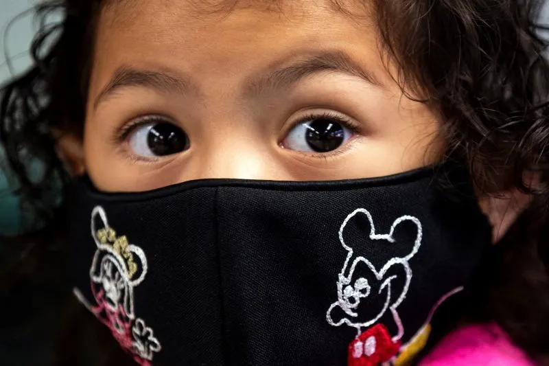 Casos pediátricos de COVID-19 en EEUU superan los 5.5 millones de contagios