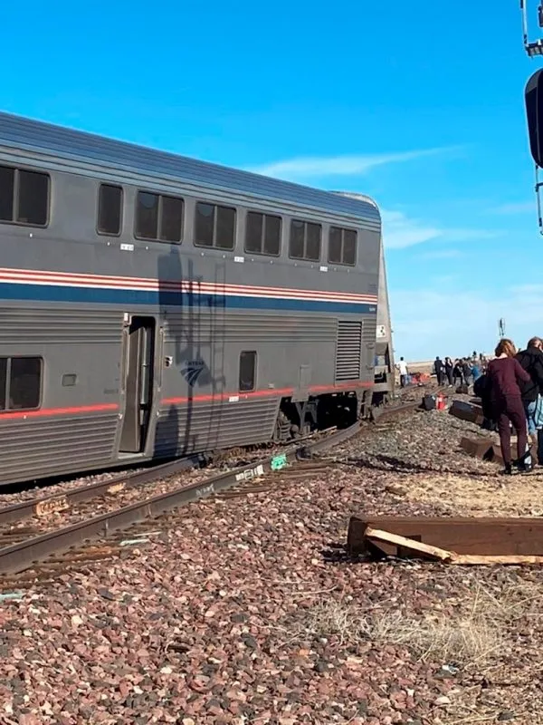 Tren descarrilado en Montana