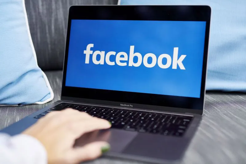 Facebook, WhatsApp e Instagram regresan gradualmente tras casi seis horas sin servicio