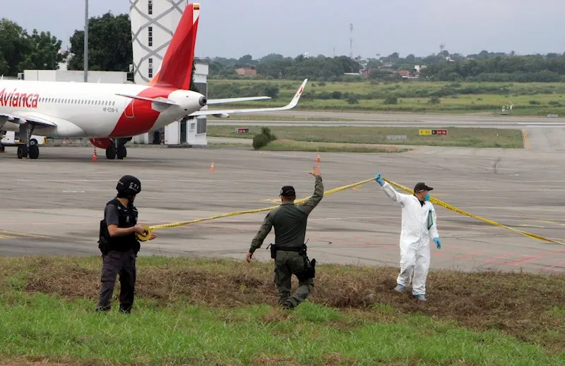 Ataque con explosivos en aeropuerto de Colombia dejó tres muertos