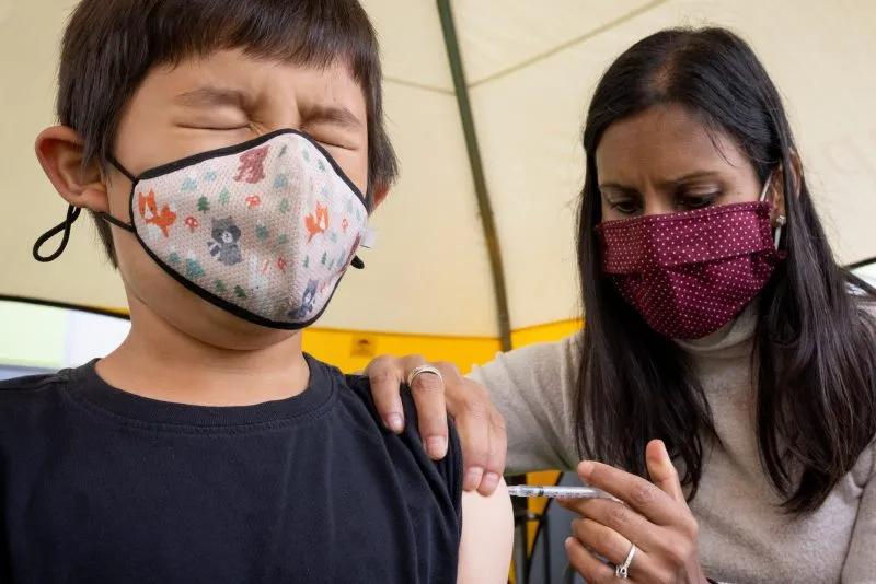 Récord de hospitalizaciones: 4 mil niños fueron internados el miércoles por coronavirus