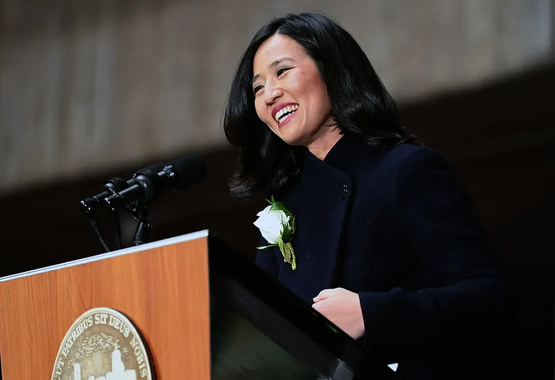 Michelle Wu preside juramentación de los nuevos concejales de la ciudad de Boston