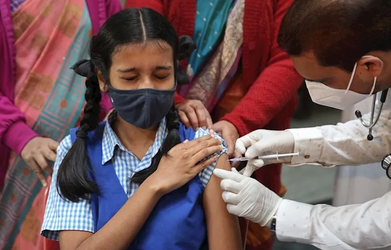 FDA autoriza el refuerzo de la vacuna COVID-19 de Pfizer para niños entre 12 y 15 años