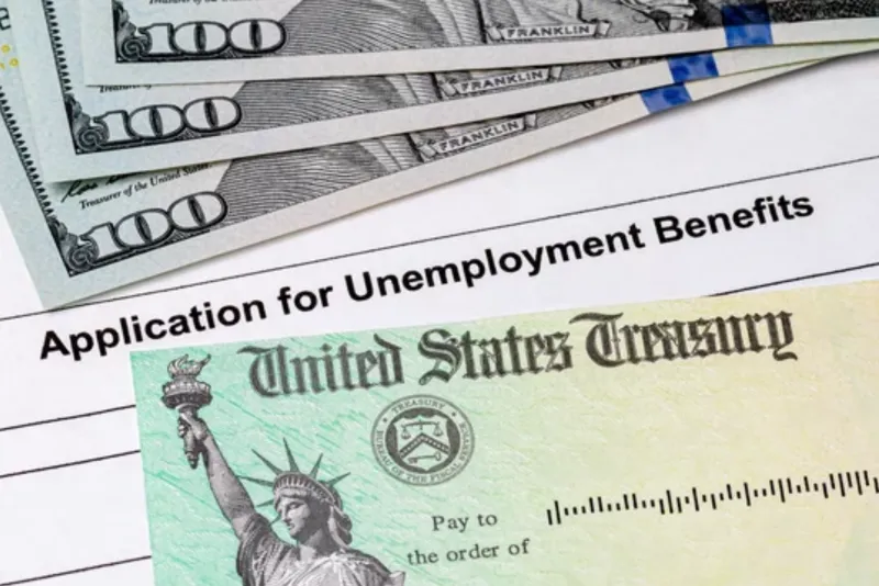 Casi $3,000 millones en beneficios por desempleo se enviaron por error a residentes de Massachusetts