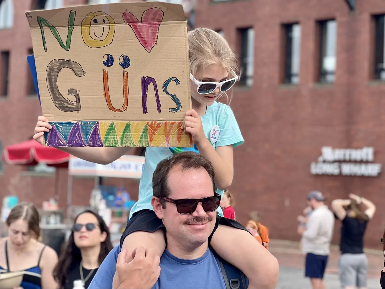 Residentes de Boston protestaron en el “March For Our Lives” en contra la violencia armada. Foto: Rosanna Marinelli.
