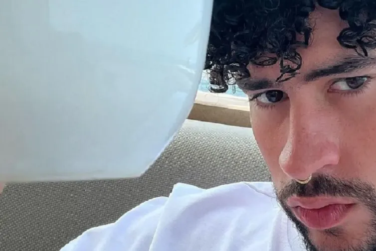 El cantante es tendencia en redes sociales por declarar sobre su relación amorosa. Foto: @badbunnypr