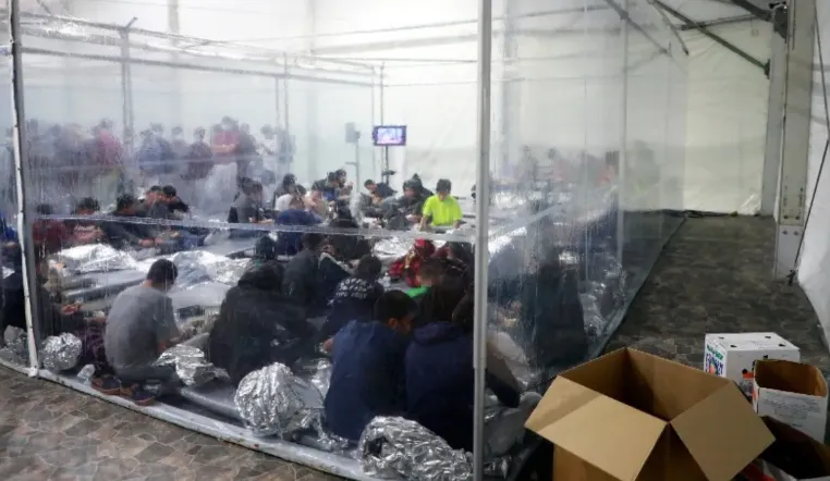 MIGRACIÓN. Los pequeños están en refugios del gobierno/EFE