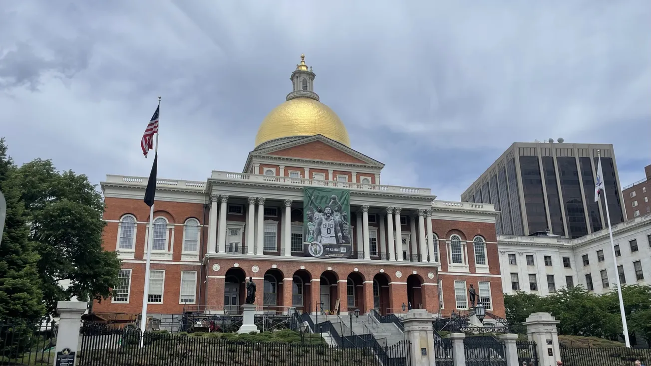 El Senado de Massachusetts tiene hasta el 31 de julio a las 11:59 de la noche para aprobar el Proyecto de Ley sobre el clima