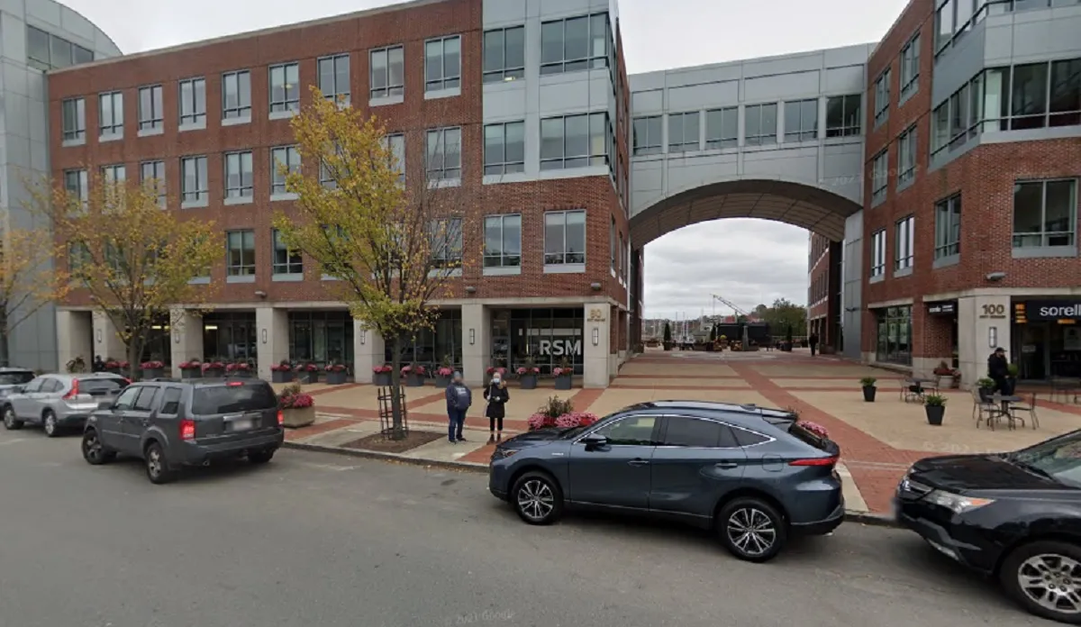 Edificio JA Innovation Center@RSMen Charlestown /imagen: Junior Achievement of Northern