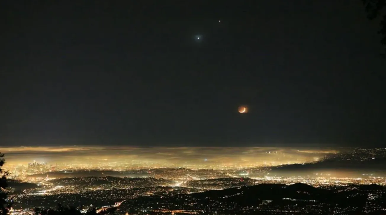 Los planetas se han ido acercando paulatinamente hasta el momento que se verán juntos en el cielo nocturno. Foto: UNAM_MX.