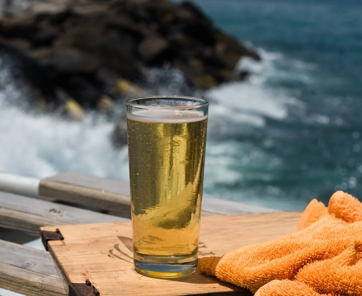 Autoridades prohibirán el consumo de alcohol en la playa de Cahoon Hollow, en Wellfleet este verano
