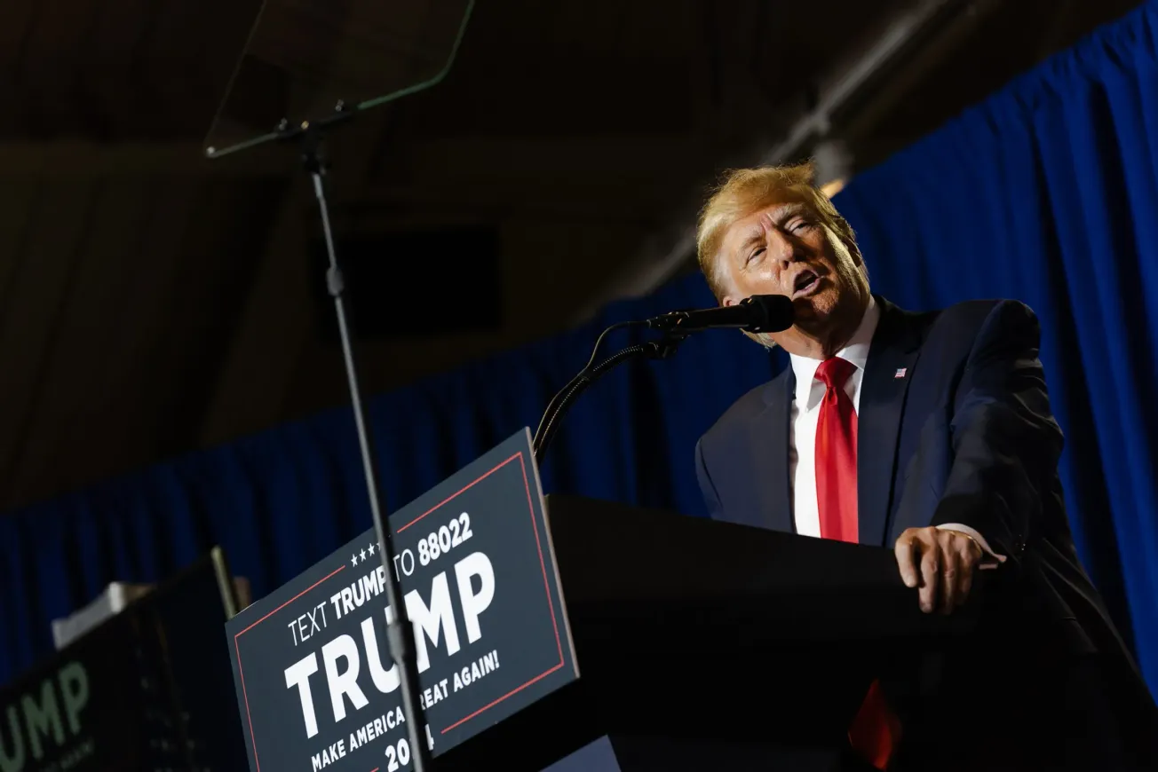 Donald Trump, visto aquí en un evento de campaña, busca recuperar el voto independiente que perdió en las elecciones pasadas.