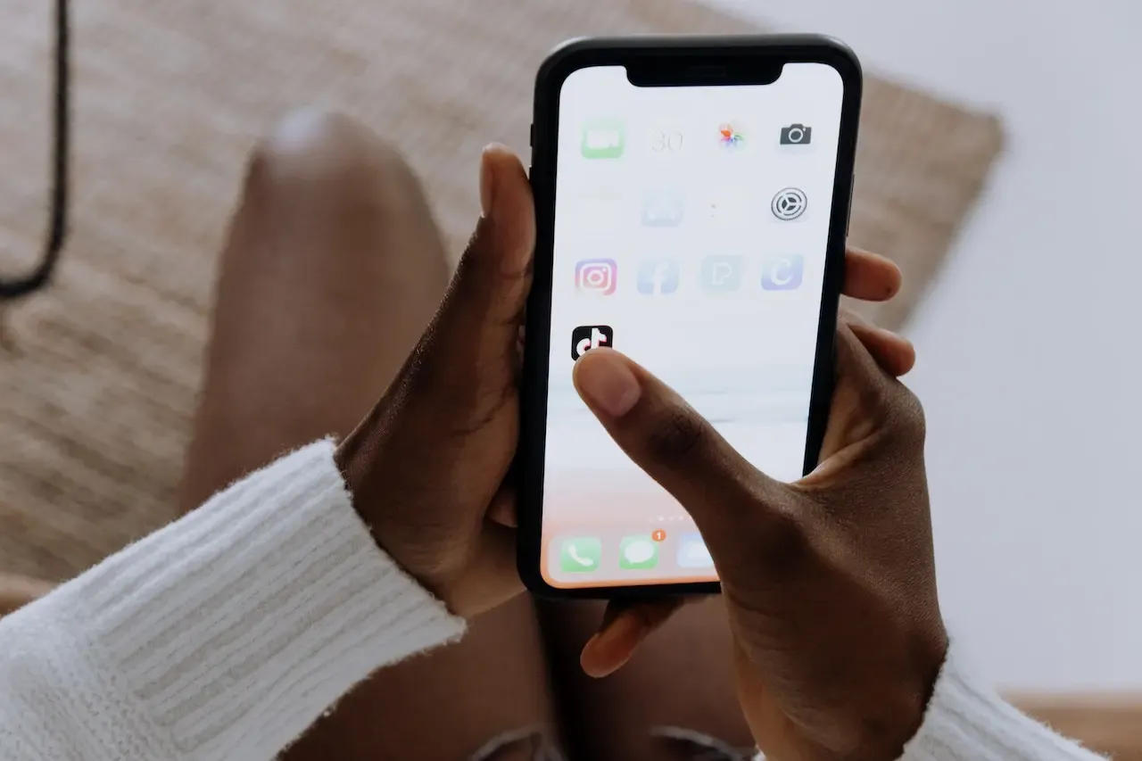 El consejo forma parte del plan estratégico de TikTok para evitar posibles problemas. | Foto: Pexels.