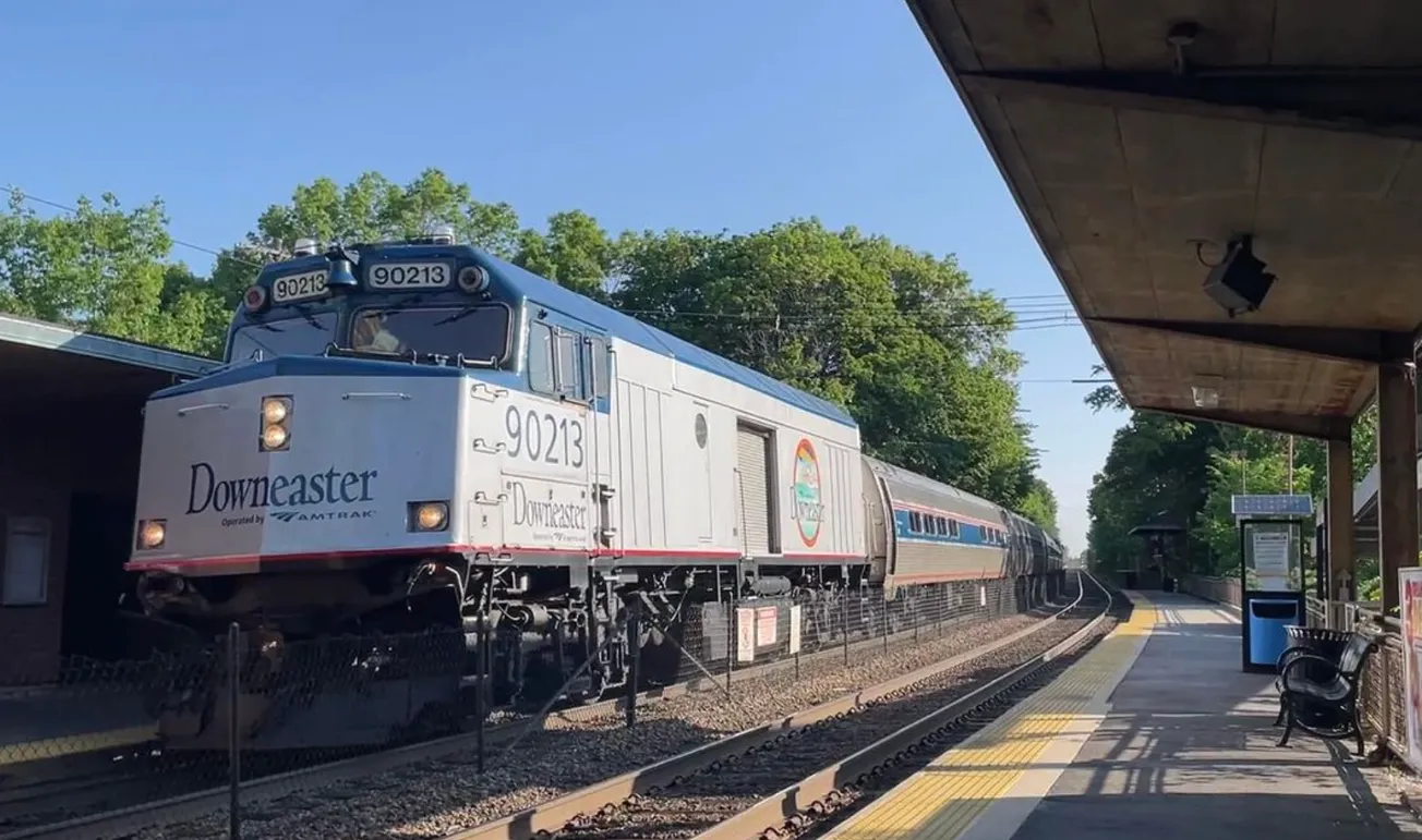 Familias podrán ahorrar en sus viajes de verano en Amtrak. Foto: @amtrakdowneaster.