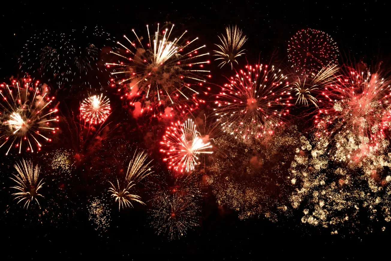 Los fuegos artificiales del 4 de julio pueden intensificar la contaminación atmosférica, especialmente en las zonas afectadas