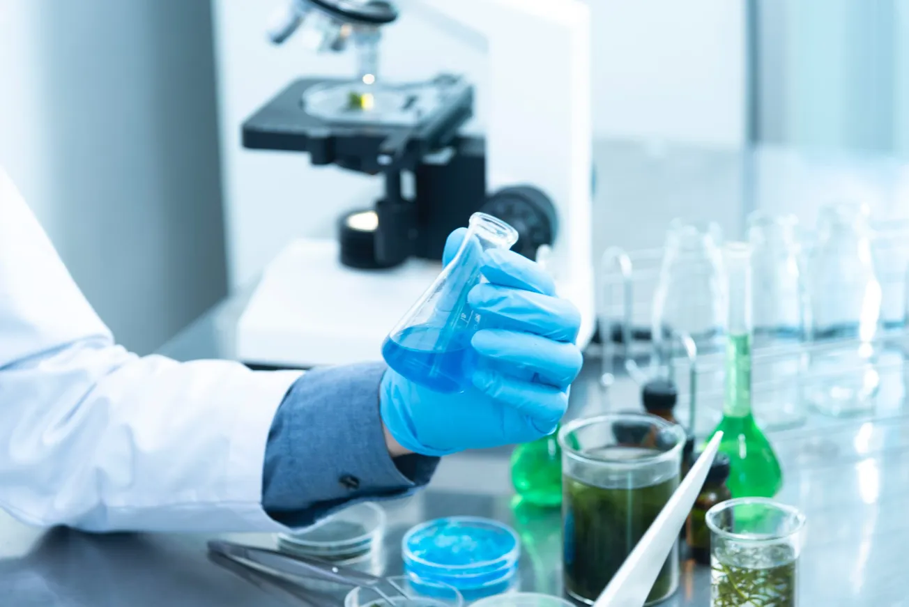 Una alianza de empresas de pruebas genéticas, farmacéuticas, hospitales infantiles y médicos ha presionado a los estados para