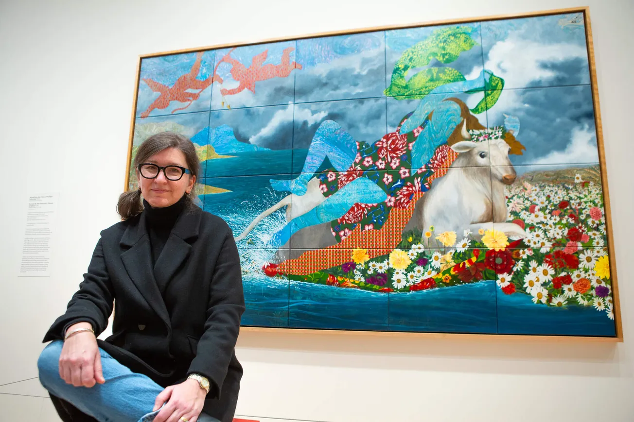 Artista Dinorá Justice y su pintura, "Retrato 60, tras El Rapto de Europa de Tiziano" (Jacob Garcia/WBUR)
