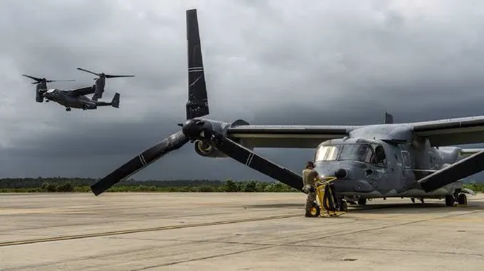 Encuentran los restos de cinco miembros de la Fuerza Aérea del avión que se estrelló frente a Japón la semana pasada
