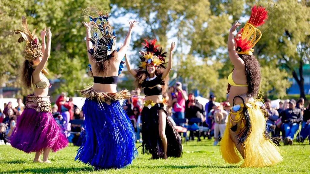 Te Ao Mana en Jacob's Pillow Dance. Foto: Mahinahina Choy Ellis.