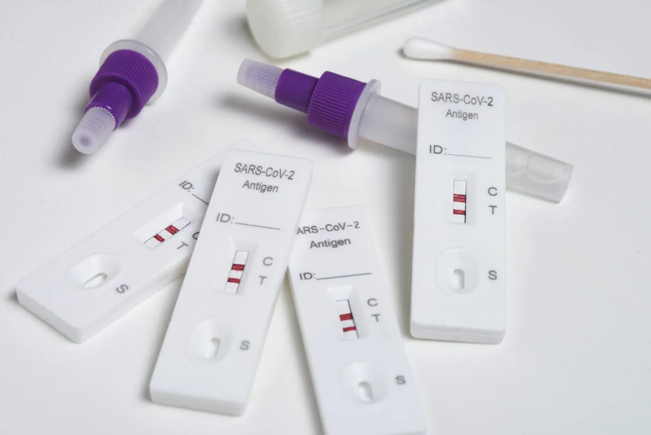 Covid sigue matando gente. Esto recomiendan los médicos para protegerse