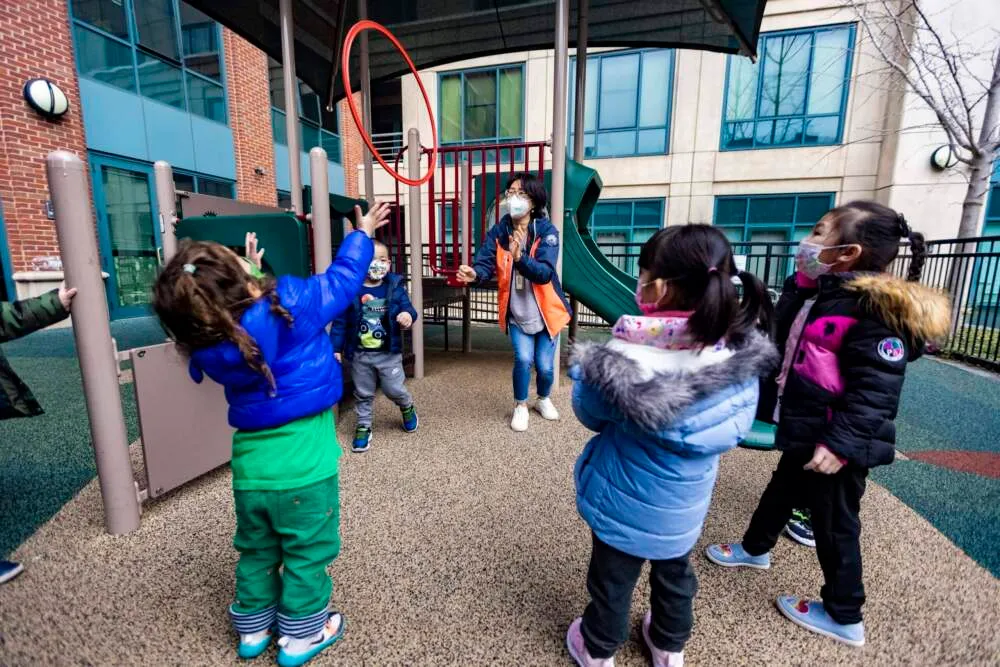 Sector de cuidado infantil, esencial para la economía de Boston, tiene dificultades para contratar nuevos trabajadores