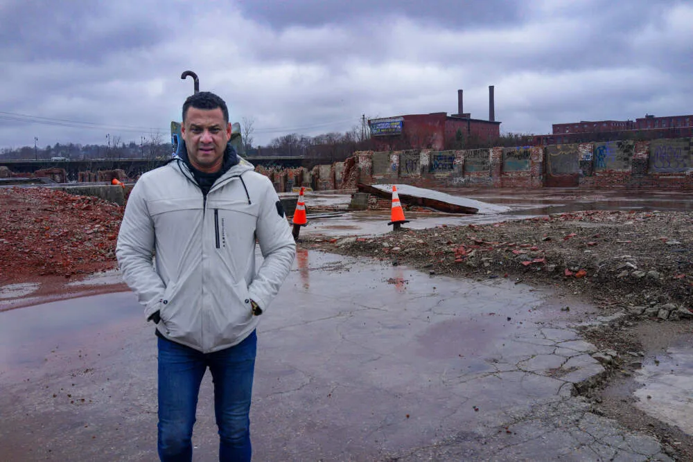 La batalla por la renovación urbana en Lawrence enfrenta al alcalde contra el Concejo Municipal