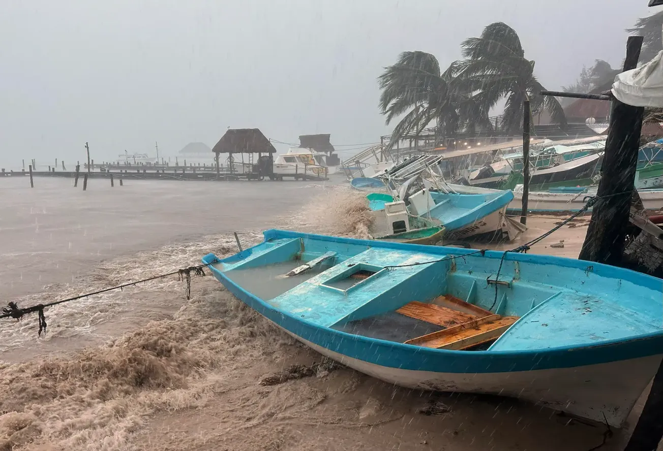 Huracán Helene asciende a categoría 1 en su camino a Florida
