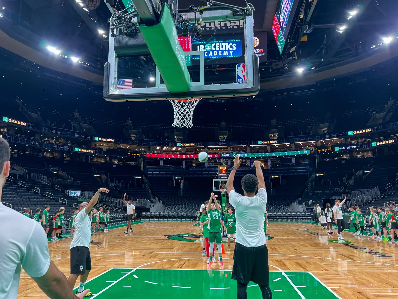 El Associate Executive Director cubano del Jr. Celtics Academy es reconocido como líder latino en Massachusetts