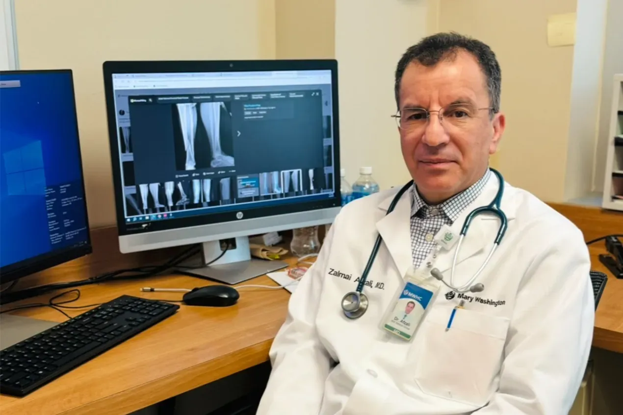 Para enfrentar la escasez, estados buscan facilitar que médicos extranjeros ejerzan en el país